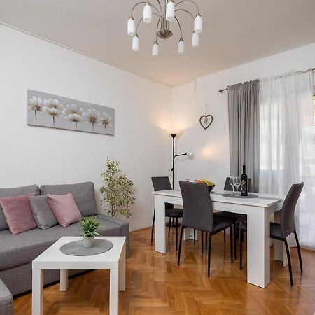 Apartment Beba Дуги-Рат Экстерьер фото
