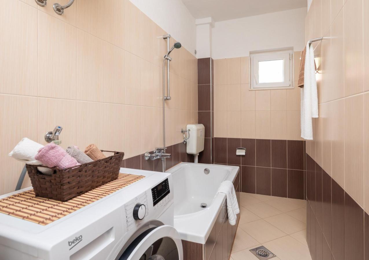 Apartment Beba Дуги-Рат Экстерьер фото