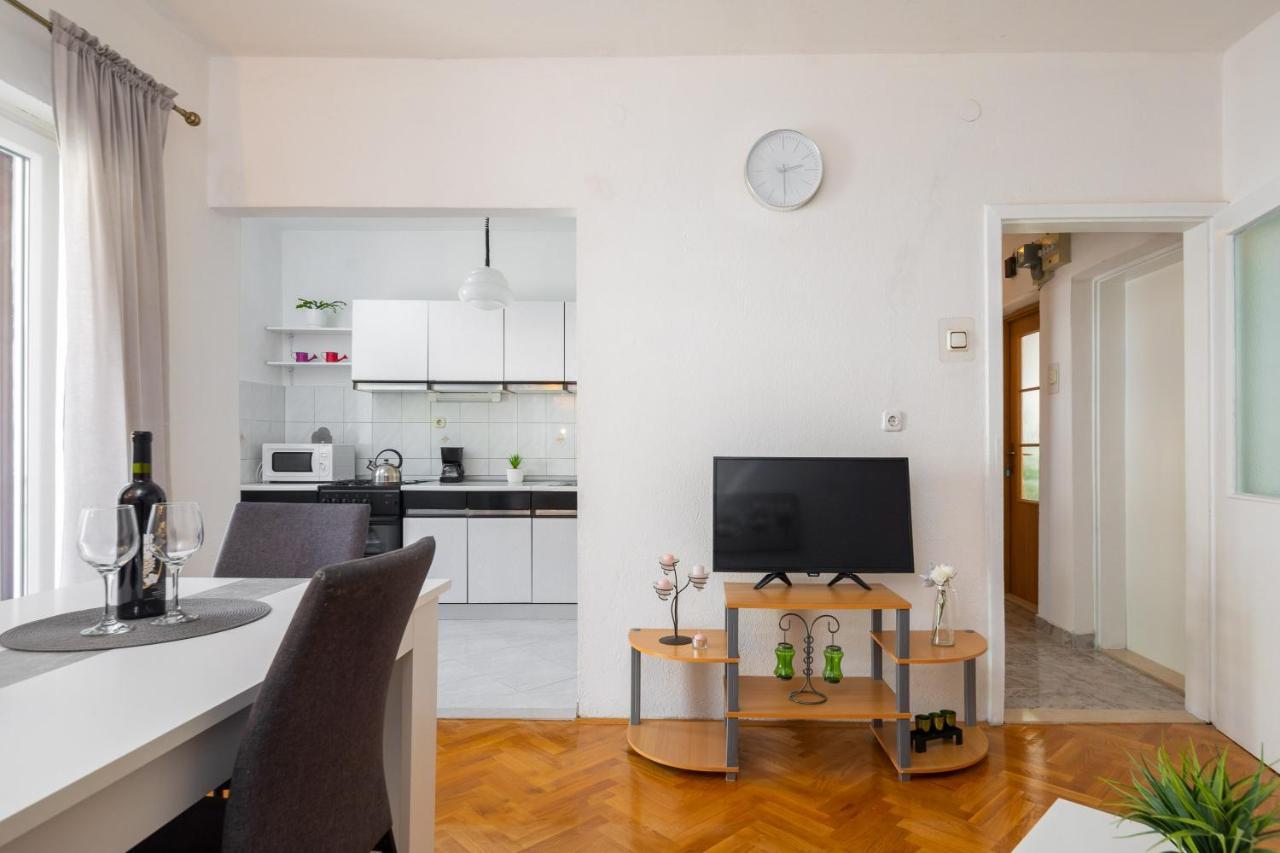 Apartment Beba Дуги-Рат Экстерьер фото