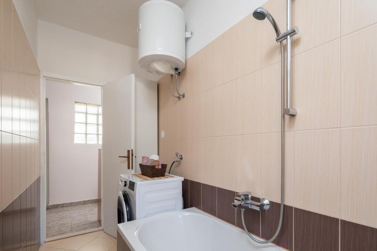 Apartment Beba Дуги-Рат Экстерьер фото